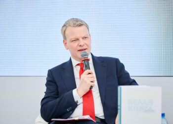 Юрист-международник, статс-секретарь Экологической палаты России, член регионального совета сторонников МГРО «Единая Россия» Вадим Петров